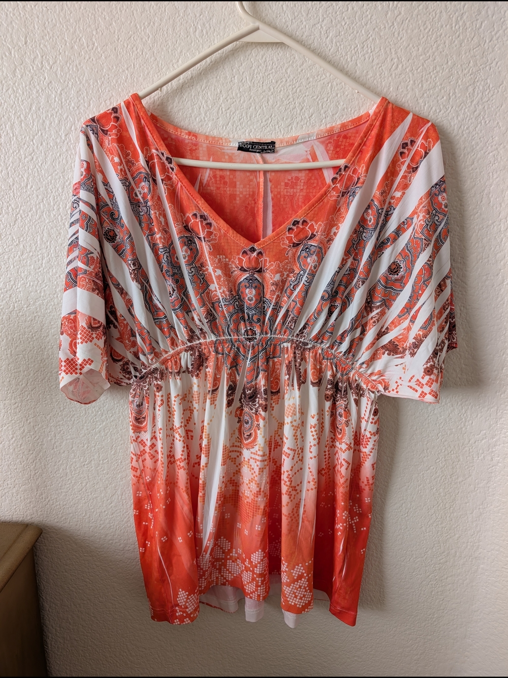 Body Central Orange & White Paisley V-Neck Blouse